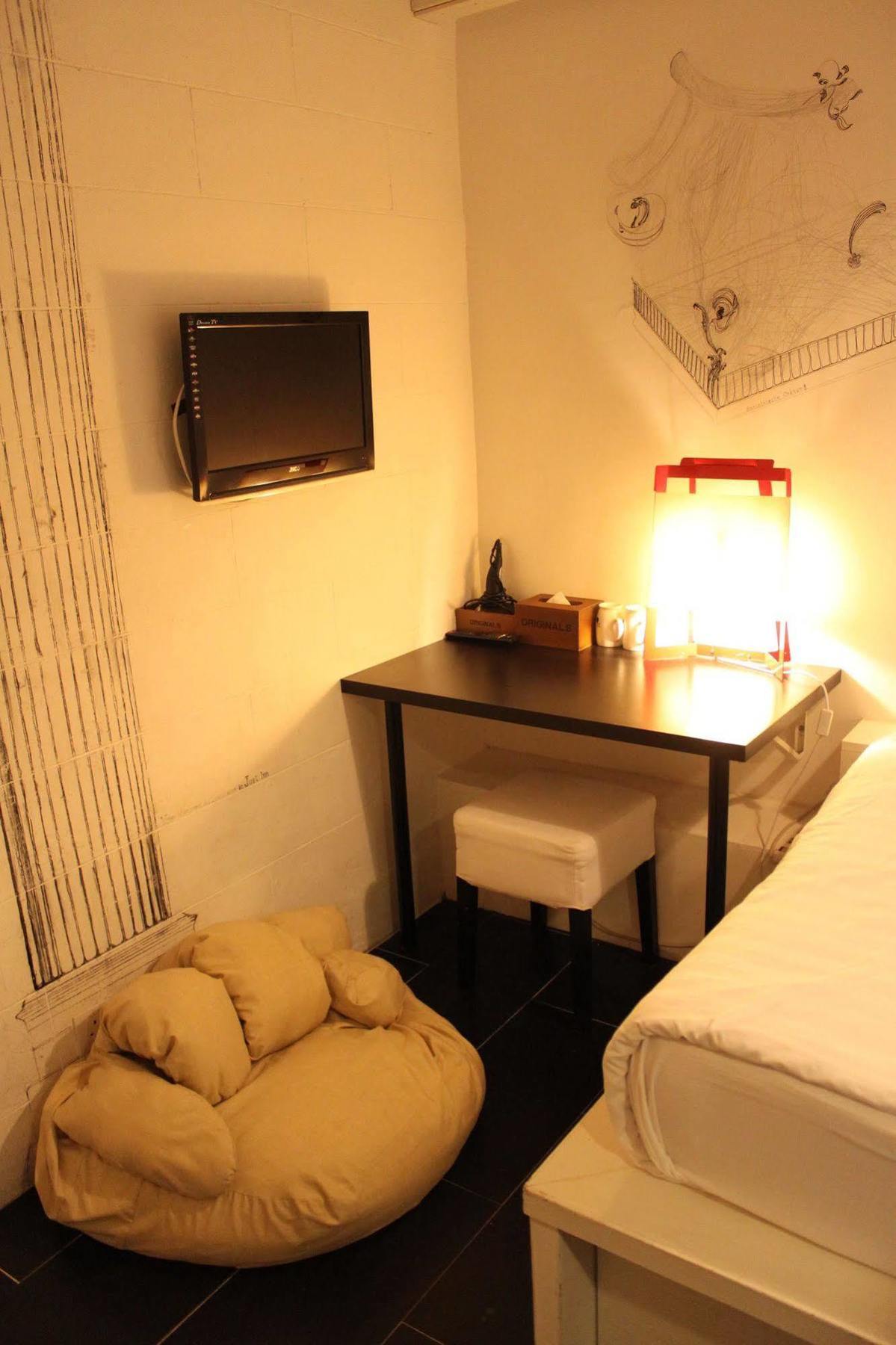 Just Inn Hong Kong Bagian luar foto